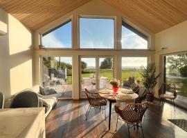 Saaremaa majake mere ääres，位于Torgu的酒店