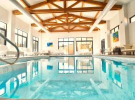 Domaine Ribiera, Hotel 5 Etoiles, SPA & Golf - Forcalquier，位于Niozelles的酒店