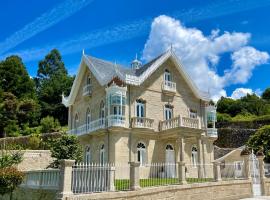Villa Boutique 1880, Escapada Romántica con Spa Privado Exterior, Privacidad y Servicio Personalizado，位于A Lama的酒店