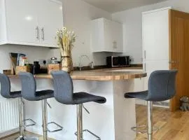 The Courtyard, 4 - Bed, Sleeps 6, Pets Welcome