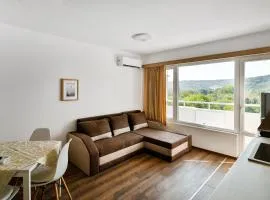Asparuhovo 1BR free parking zone