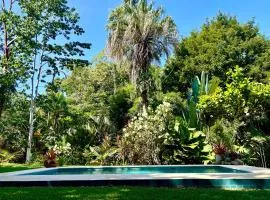 Ginger and Cacao, Luxury Villas and Cottage with Pool and Ocean Views