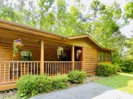 Smoky Mountain Enchanting Haven 3BR2BA Cabin