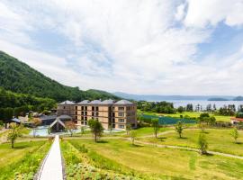 Lake Toya Tsuruga Resort HIKARINOUTA，位于洞爷湖的酒店