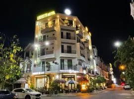 Lucasta Hotel