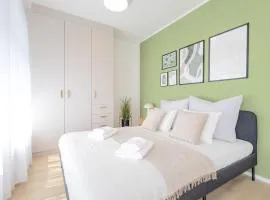 Bright 2BR - 7th floor, Balcony, Free Parking by Gravity Prague
