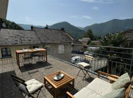 Les Maisons des Pyrénées - Lourdes，位于Saint-Pé-de-Bigorre的酒店