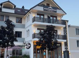 BlackMountain Hotel，位于Bajram Curri的酒店