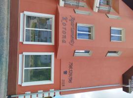 APARTHOTEL "Apartamenty KORONA" w Cieplicach przy basenach Termy Cieplickie koronacieplic,pl，位于耶莱尼亚古拉的酒店