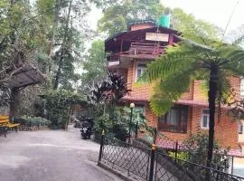 Kalimpong, Garden Reach Hotel