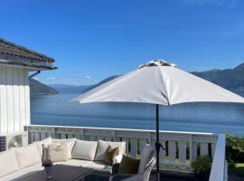 Fjordhus，位于Austerheim的酒店