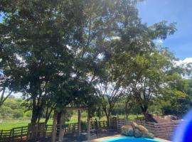 Rancho dois Irmaos，位于瓜舒佩的酒店