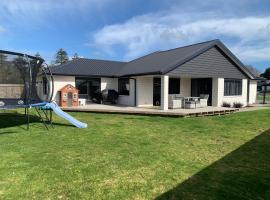 Large family home in Maunu，位于旺阿雷的酒店