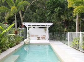 Buderim Rainforest Retreat - 10 mins to Mooloolaba，位于布德林姆的酒店