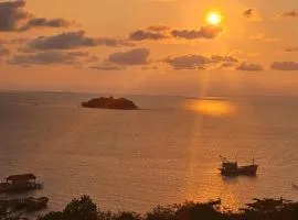 Kohrong Sea Views Bungalows
