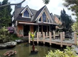 Villa puncak bogor at kota bunga ada karoke & AC