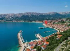 1 Bedroom Cozy Apartment In Baska