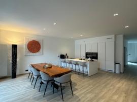 Grand duplex de standing，位于Floreffe的酒店