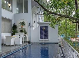 Villa Jaanzu - 3BHK with Private Pool in Saligao，位于萨利加奥的酒店