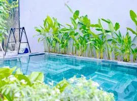 Danang Beach Pool Villa 4 Bedrooms - Free Airport Pickup