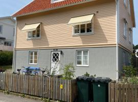 Solhyddan, tvårumslägenhet i villa nära havet，位于巴斯塔德的公寓