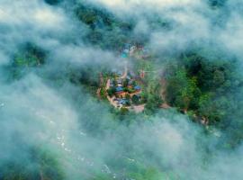 Silent Brook Resort - Coorg，位于马迪凯里的酒店