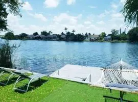 Lakeside Retreat 3br, 2bth Near Hard Rock Casino