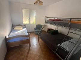 Gîte voyageurs，位于Saint-Romans-lès-Melle的酒店