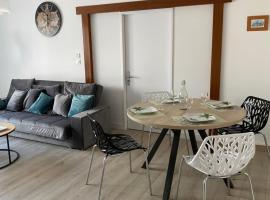 Calme et confort -chambre privée dans un appartement-，位于昂古莱姆的酒店