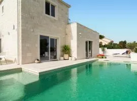 4 Bedroom Awesome Home In Brac