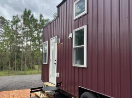 The Mockingbird Tiny Home，位于佩里的小屋