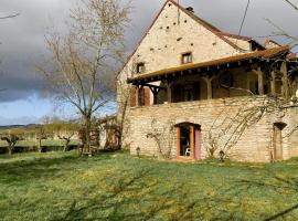 Charming Country House In The Heart Of Burgundy，位于科马丹的酒店