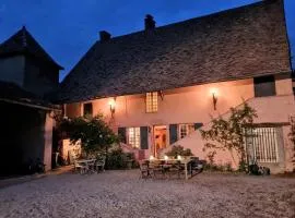 La Colombire Family House With Swimming Pool
