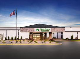HomeTowne Studios by Red Roof & Conference Center Cortland