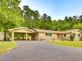 Mt Ida Home with Patio 11 Mi to Lake Ouachita!