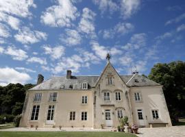 Chambres d'h&ocirc;tes chez Sylvie，位于多讷曼圣马梅的带泳池的酒店