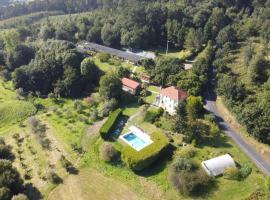 阿瓦瑞雅酒店，位于Villarmayor的酒店