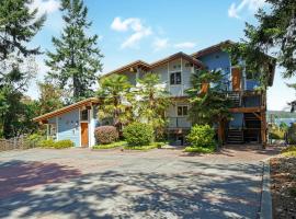 Mariner's Loft - Salt Spring Island，位于甘奇斯的酒店