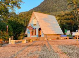 Chalé em Treviso Sítio Pé do Morro，位于Treviso的酒店