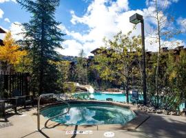 Poolside Pines Suite，位于索利图德的酒店