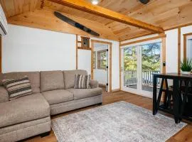 Lakeview King Suite-Arbutus-Boat Docks