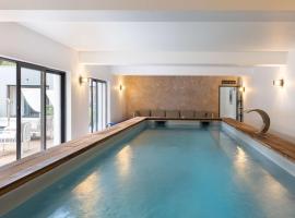 Best Western Hotel Casa Bianca, Piscine Intérieure et Extérieure，位于卡尔维的酒店