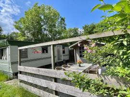 Mobile Home Holle Poarte Makkum，位于玛库姆的酒店