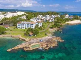 Casa Mire-Lee, Seaside Serenity at Negril 7 miles Beach, Point Village