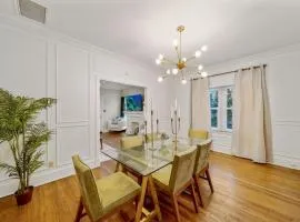 Walk to Cherry Street,pets, hot tub by HVNLYhomes