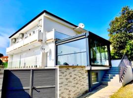 Suha Punta LUXURY apartments first row to the sea，位于坎普尔的豪华酒店