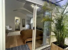 Beachside Bedstay
