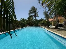 Casalina Garden 2 blocks to Palm Beach & Kitesurfing school