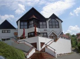 指环酒店，位于Svinčice的酒店