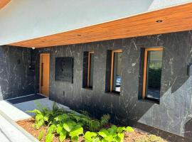 GRANDIS Premium Apartments，位于格德勒的自助式住宿